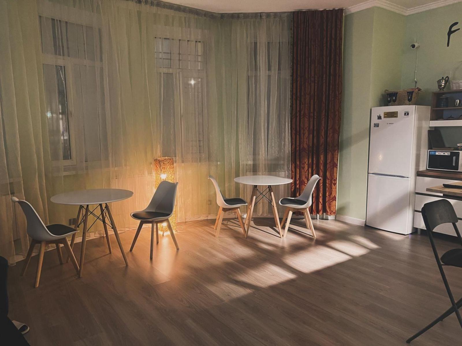 אסטנה Friends Hostel מראה חיצוני תמונה