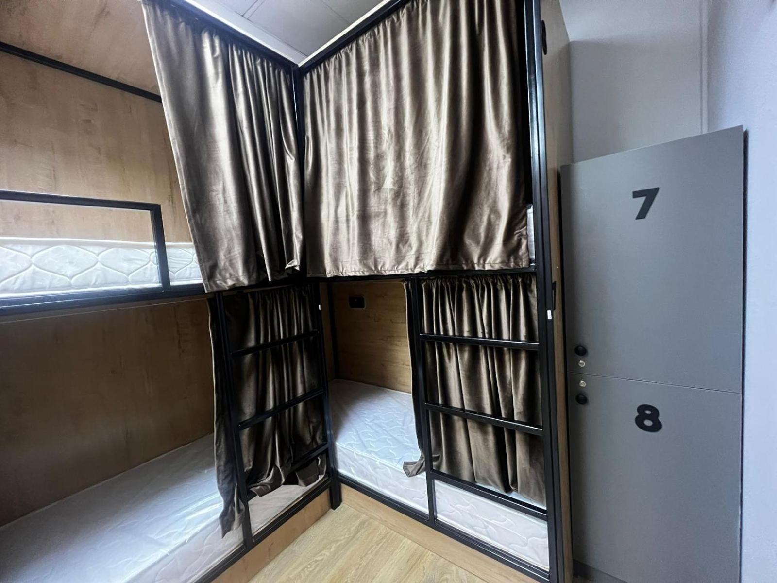אסטנה Friends Hostel חדר תמונה